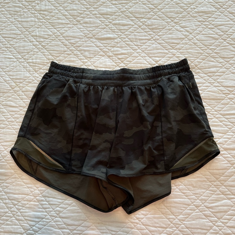 Lululemon Hotty Hot Tall 12